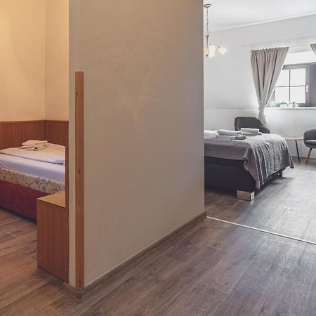 Nemojany Hotel Nemojansky Mlyn מראה חיצוני תמונה